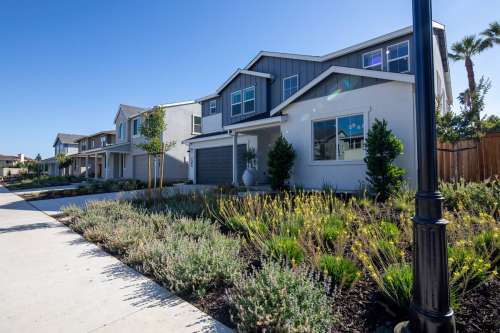 Street Scene at Heritage on 6th Street